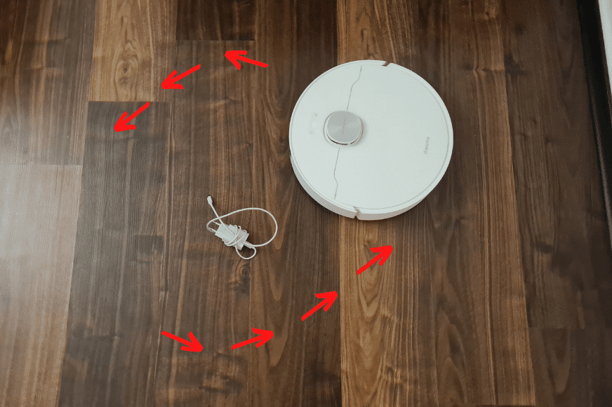 The travel path of the Dreame L10s Ultra when detecting an obstacle is drawn in.